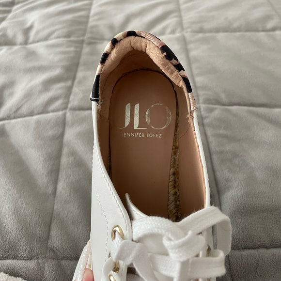 Jennifer Lopez Women’s Espadrille White with Leopard - Picture 2 of 5